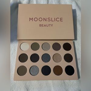 Moonslice Beauty: Mystic Moon Eyeshadow Palette